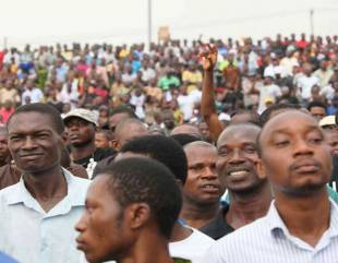 FEDERAL GOVERNMENT TO PAY UNEMPLOYED YOUTHS N20,000