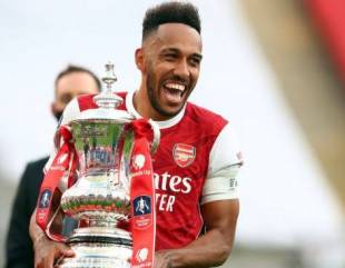 Aubameyang Signs New Arsenal Deal