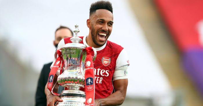 Aubameyang Signs New Arsenal Deal