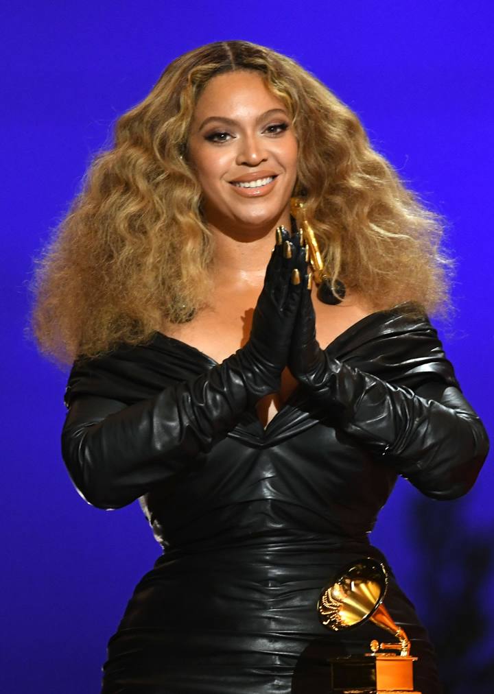 Beyoncé Is Shamed At The 2021 Grammys.