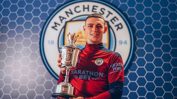 Phil Foden wins PFA Young Player of the Year 