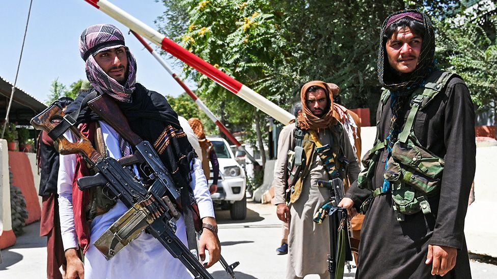 Taliban Fighters Flog People on The Streets For Wearing Modern Clothing