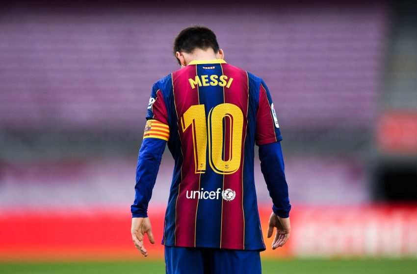 Barcelona bans Lionel Messi