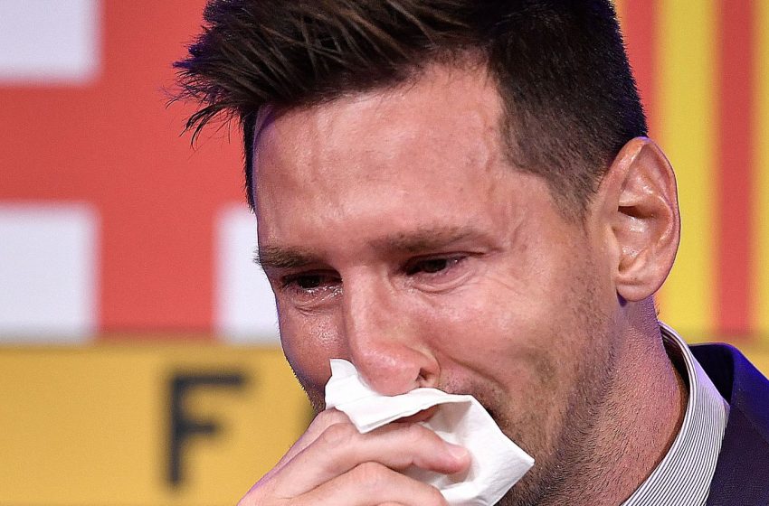 Lionel Messi in Tears as he says Goodbye to Barcelona