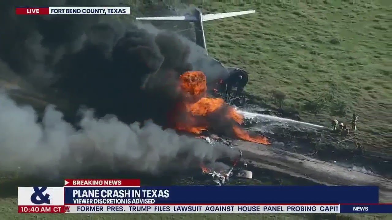 Plane Crashes In Waller County, Texas. All 21 Passengers Safe (Video)