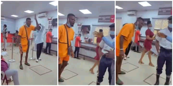 You dey whine me?!- Man causes commotion in bank over wrongful deductions to his account.