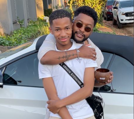 Fans react to photo of Vusi Nova and Lasizwe