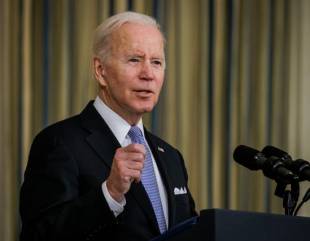 Gloomy landscape for Democrats for midterms as Biden approval drops to 38% in poll Politics