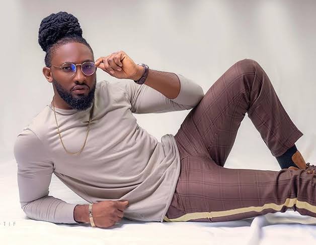 Reality Star Uti Nwachukwu Teaches Nigerian Girls How To Flirt.(Video)