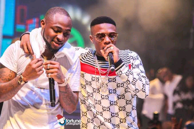 Davido and Wizkid spotted partying  inside the same club in Ghana. (VIDEO)