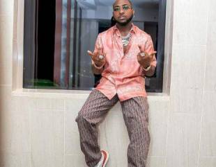 Davido screams in excitement as he links up with late Obama DMW’s son, Abdulmaleek (Video)