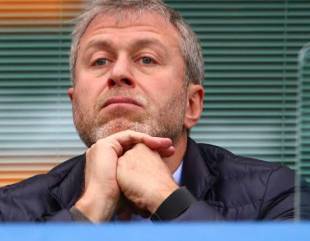 Chelsea supporters urged to stop chanting for Roman Abramovich during matches