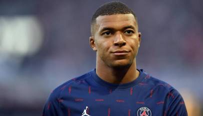 Julian Mbappe renews contract with PSG