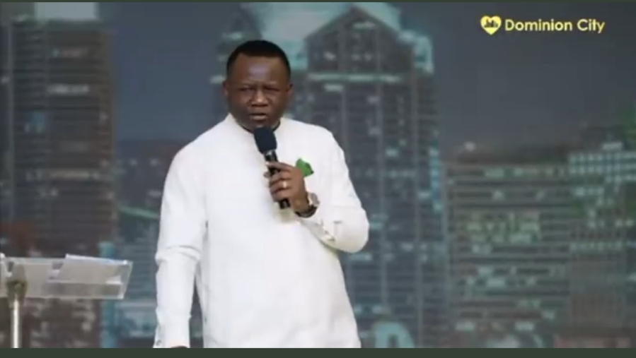 In Front Of A Large Congregation, Pastor David Ogbueli Drums Support For Peter Obi (Video)