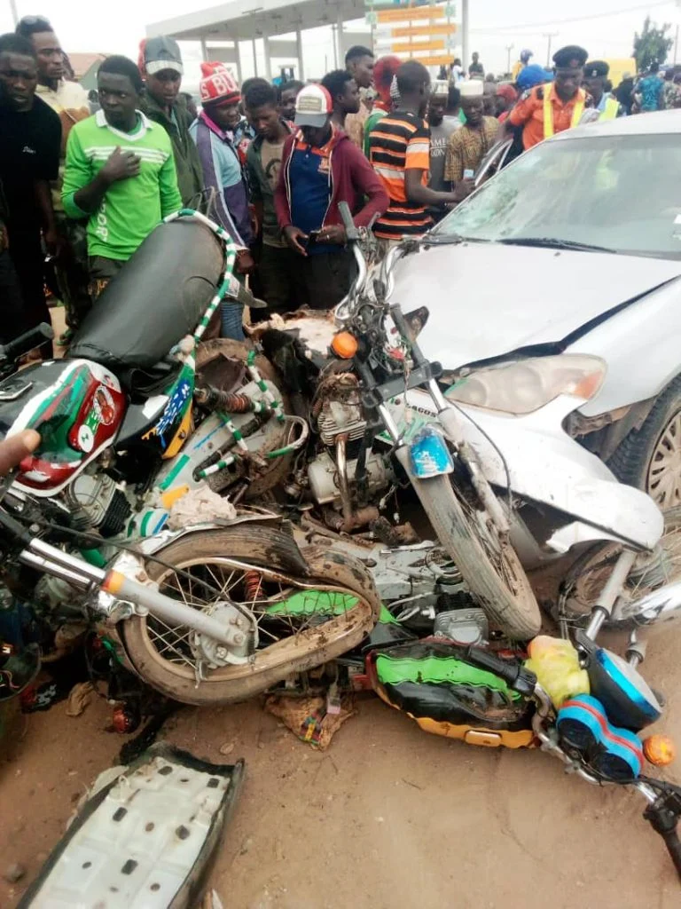 Three persons die in ghastly accident along Lagos-Ibadan expressway