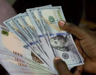 Naira vs. Dollar: EFCC Raids Bureaux De Change Agents in Abuja