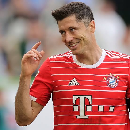 Barcelona complete the transfer of Robert Lewandowski from Bayern Munich