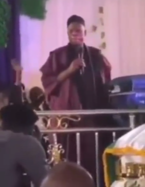 Trending video of APC National chairman, Abdullahi Adamu, on a church’s pulpit shouting ”Praise the lord”