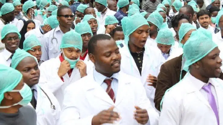 FG begs doctors, and nurses to remain in Nigeria