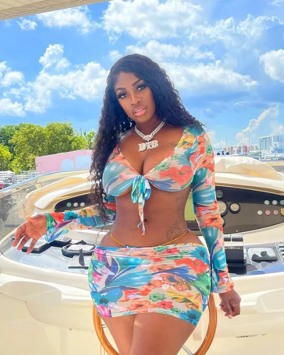 Rapper Diamond The Body who recently shared a nude photo of her and Burna boy reveals she has slept with at least 2000 people (video)