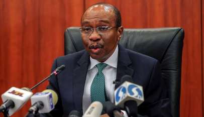 Emefiele assures Nigerians that banks will still accept old notes even after February 10