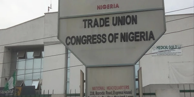 Naira scarcity: TUC begs Nigerians to stop attacking banks and its workers