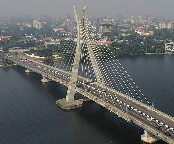 Body of apparent suicide victim retrieved from Lagos Lagoon