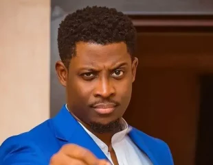 Emotional Seyi Awolowo Apologizes for Misogynistic Comment on BBNaija, Breaks Down in Tears (Video)