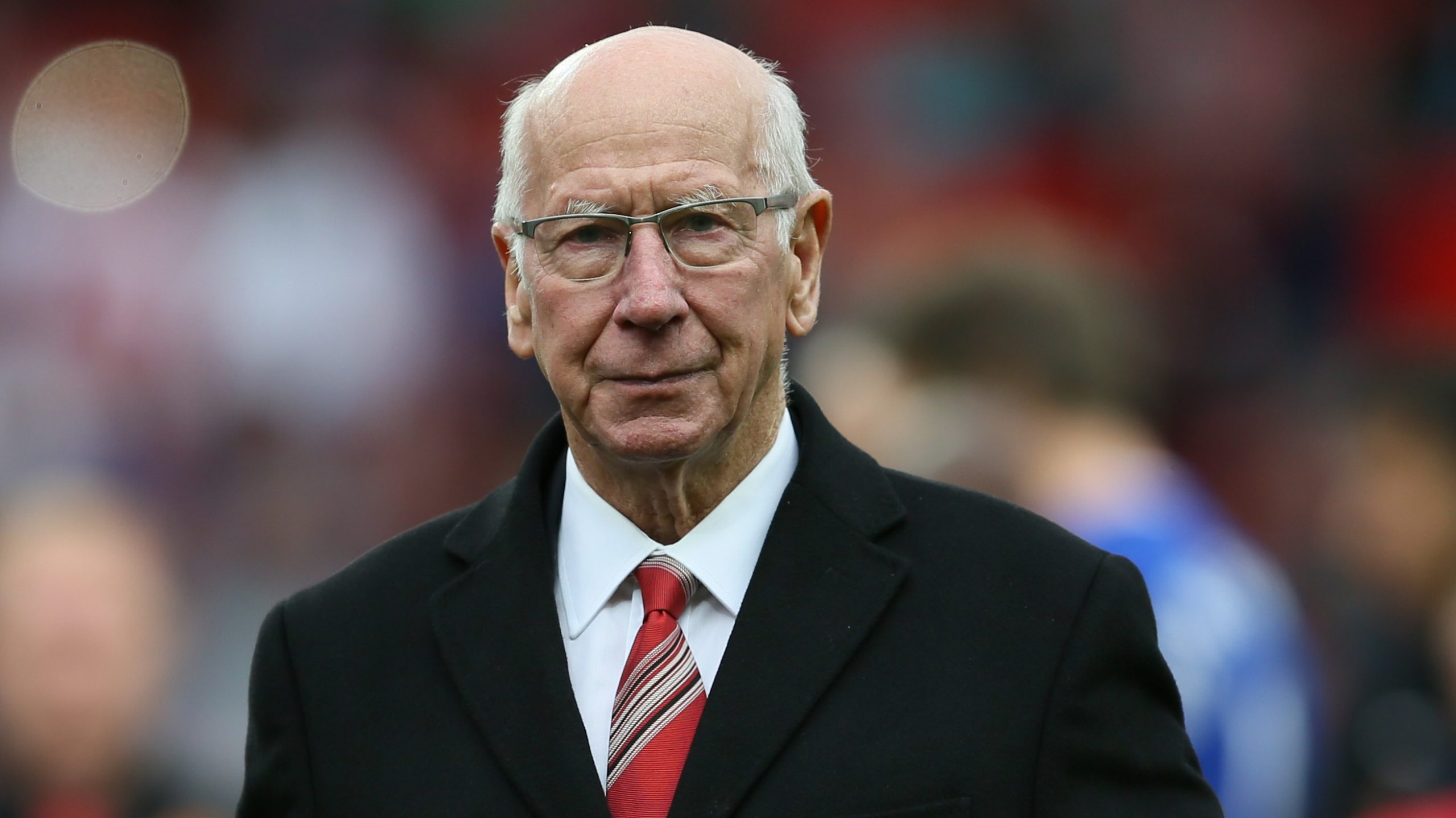 Manchester United Mourns: Legendary Sir Bobby Charlton Passes Away