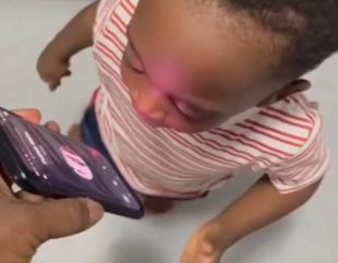 Heartwarming Moment: Toddler’s Phone Conversation with Dad Melts Hearts