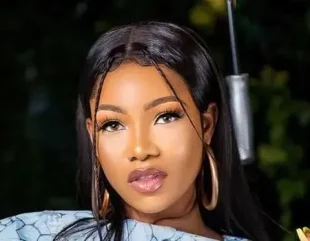 Tacha Exposed for Pouring Cheap ‘Red Wine’ out of a Bottle of ‘Champagne’