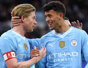 Manchester City Dominates Huddersfield 5-0 in FA Cup as Kevin De Bruyne Returns to Action