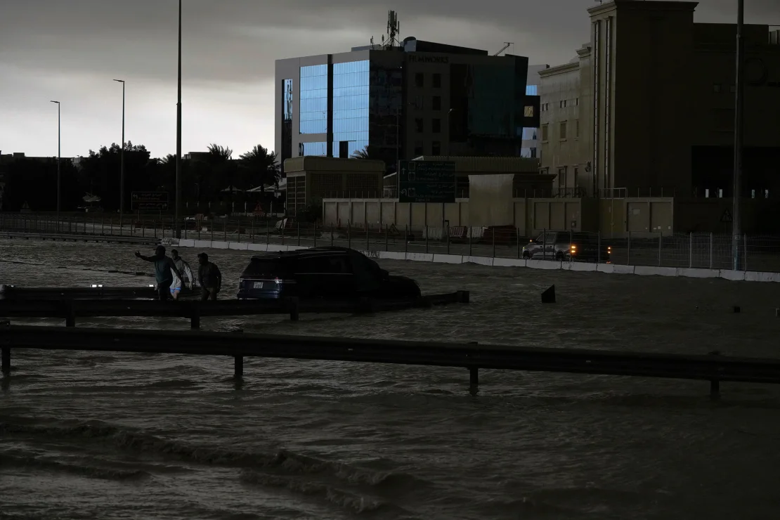 UAE Faces Severe Flooding After Receiving 2 Years’ Rainfall in Just 24 Hours (Videos)