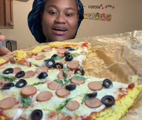 Chef Stuns Audience with Her Unique ‘Garri Pizza’ (Video)