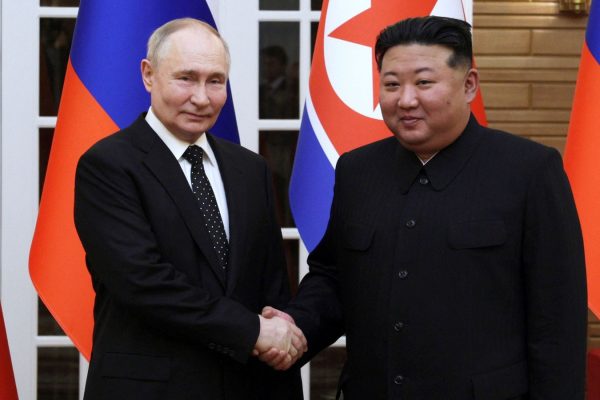 Putin and Kim Jong Un Pledge Mutual Defence Pact in Face of Threats