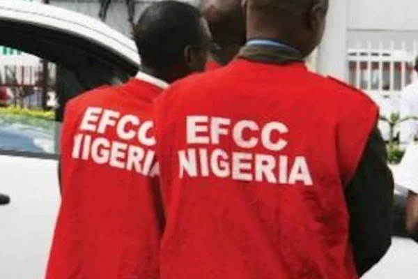 Oyo: EFCC arrests 10 suspected illegal miners in Ogbomoso